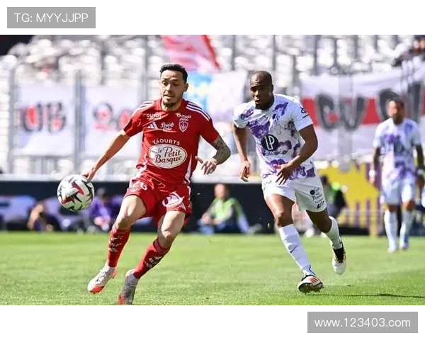 因莫比莱领衔巴黎FC迎战里尔